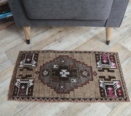 3x4 Vintage Turkish Oushak Doormat or Small Carpet for sale at Pamono