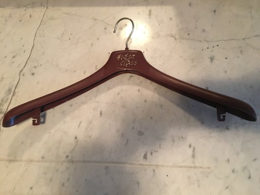 50s vintage wood hanger made in usa 5本 Clothes Hangers, 1950s, Set of 11 for sale at Pamono