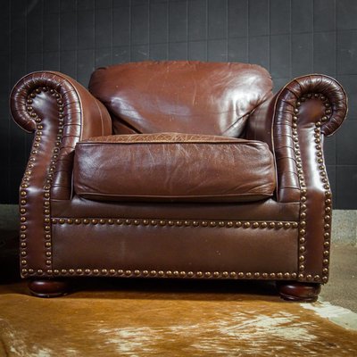 Leather chair with nailhead cheap trim