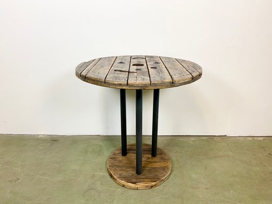 Round Industrial Coffee Table 1960s, Round Industrial Dining Table For 6