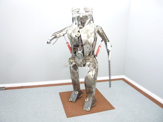 valor Rápido Resaltar Hombre robot brutalista de metal, años 70 en venta en Pamono