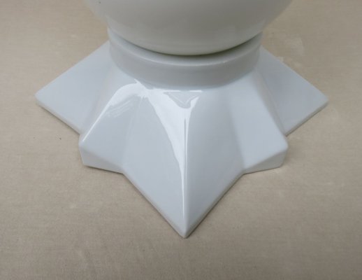 Deux Plafonniers Art Déco Avec Abat-jour En Verre Taillé Viennois Des Ann%c3%a9es 1920