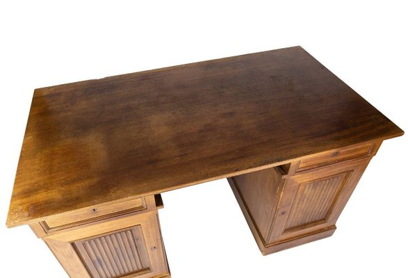 Oversized store writing desk