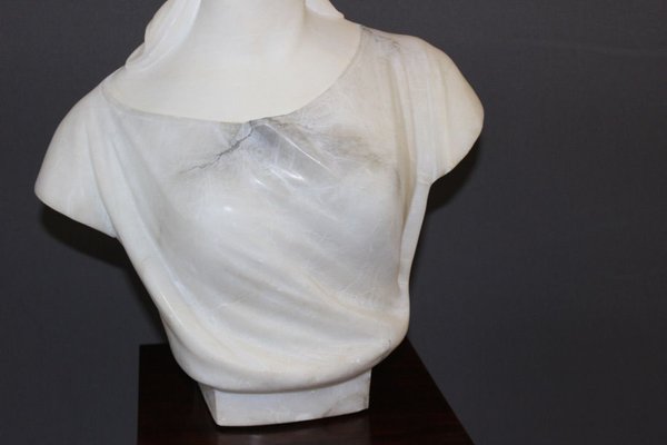 Buste De Femme En Albatre Bicolore Par Pugi 1900s En Vente Sur Pamono Buste De Femme En Albatre Bicolore Par Pugi 1900s En Vente Sur Pamono