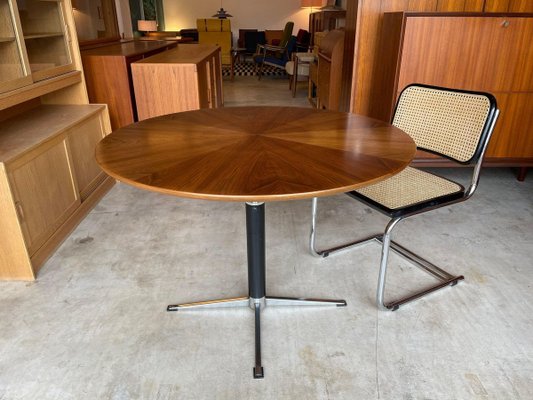 Mid Century Modern Danish Round Dining, Mid Century Modern Round Kitchen Table And Chairs