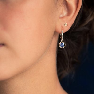 French 1 16 Carat Sapphire Diamonds And 18 Karat Yellow Gold Earrings 1920s Set Of 2 For Sale At Pamono
