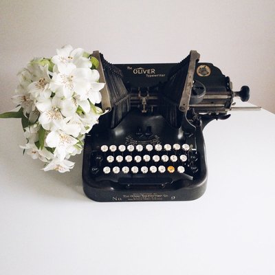 Neat 68’s U.S NAVY Dead stock Typewriter Neat 68's U.S NAVY Dead stock Typewriter Neat 68's U.S NAVY
