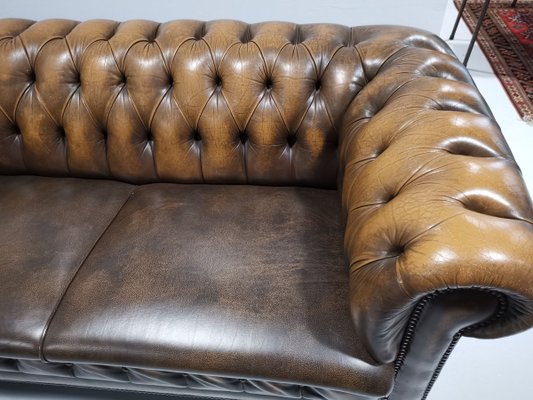 Geometrie Dakloos gaan beslissen Vintage Industrial Leather Chesterfield Sofa, 1960s for sale at Pamono