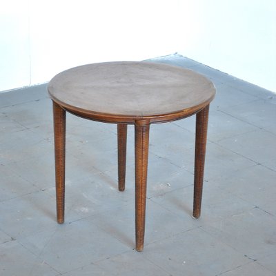 Round Wooden Coffee Table On Four Legs, 3 Legged Round Side Table