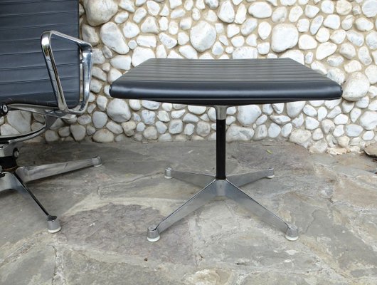 Aluminium EA 124 Lounge Chair EA 125 Ottoman by Charles Ray