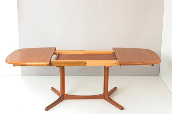 Extending Table in Teak from Dyrlund, Denmark, 1970 for sale at Pamono