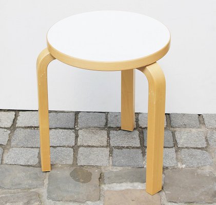 Sgabello di Alvar Aalto per Artek, 2007 in vendita su Pamono