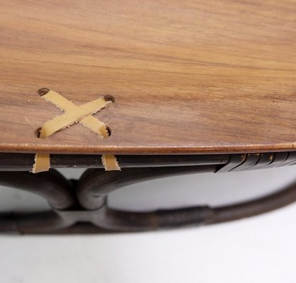 Italienischer Ovaler Couchtisch aus Teak, Bambus & Leder mit Tischplatte  aus Schichtholz bei Pamono kaufen