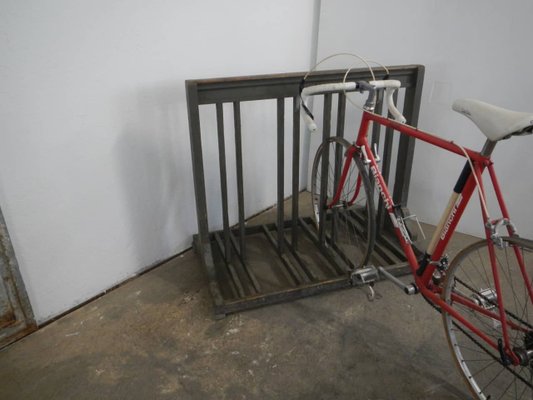 Rastrelliera per biciclette in abete rosso, anni '40 in vendita su Pamono
