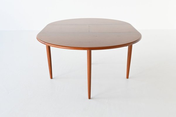 Niels Otto Moller Denmark 1960s, Round Table 15
