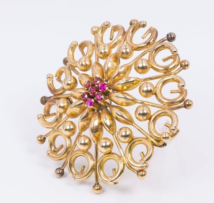 Vintage Brooch in 18k Gold and Fuchsia Stones, 1950s for sale at