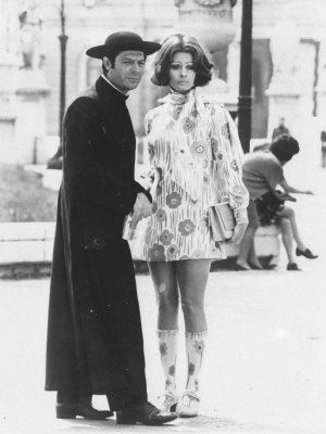 Sconosciuto, Marcello Mastroianni e Sophia Loren, Fotografia vintage in bianco  e nero, anni '70 in vendita su Pamono