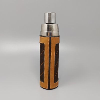 https://cdn20.pamono.com/p/g/9/4/944768_ao3vnt6qp4/brown-monogrammed-canvas-thermos-flask-from-gucci-italy-1970s-3.jpg