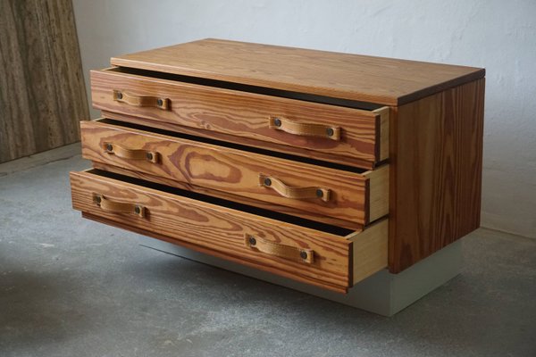 Modernist Scandinavian Chest of Drawers in Oregon Pine and Patinated  Leather, 1970s for sale at Pamono