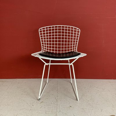 Vintage White Side Chair by Harry Bertoia for sale at Pamono