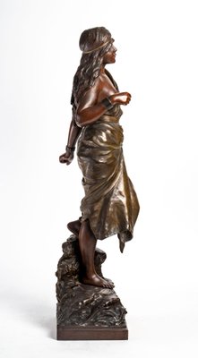 Isaac guirnalda Complejo Escultura modernista de bronce en venta en Pamono
