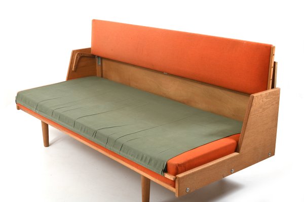 Early GE-258 Daybed in Oak by Hans J. Wegner for Getama for Early GE-258 Daybed in Oak by Hans J. Wegner for Getama for