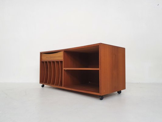 Danish Teak Record Player Or Audio Cabinet Denmark 1960s For At Pamono Danish Teak Record Player Or Audio, Mid Century Modern Audio Cabinet Design