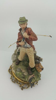 Capodimonte Large Figurine Fisherman En Vente Sur Pamono