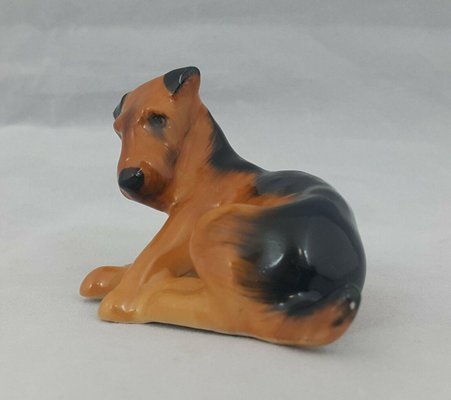Why did my royal doulton figurine crack?