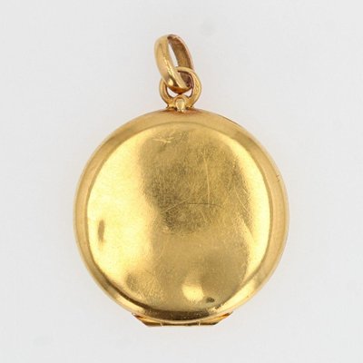 18 Karat Yellow Gold Medallion, 1900s 