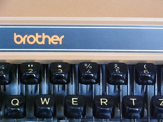 Deluxe 662 TR Typewriter from Brother, 1970s for sale at Pamono