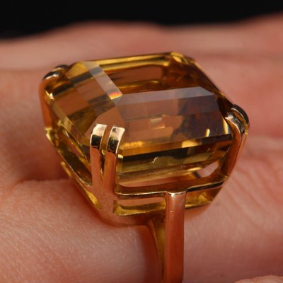 Anello da cocktail in citrino e oro giallo 18 carati Francia anni 50 in vendita su Pamono