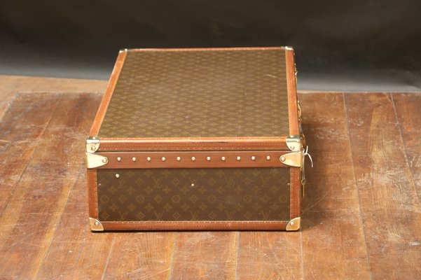 Model Alzer Suitcase from Louis Vuitton for sale at Pamono