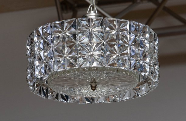 Faceted crystal outlet chandelier