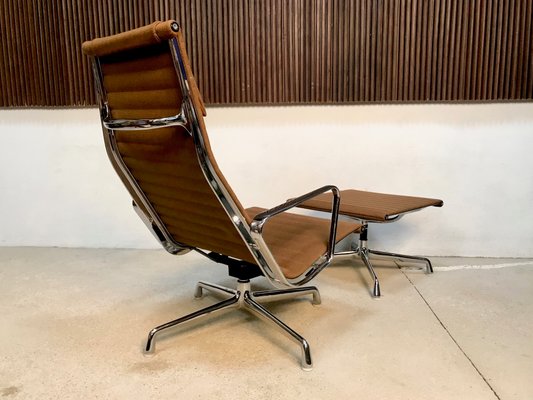 Eames ea124 store lounge chair