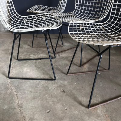 Wire Dining Chairs in the style of Harry Bertoia for Knoll, 1952 Wire Dining Chairs in the style of Harry Bertoia for Knoll, 1952