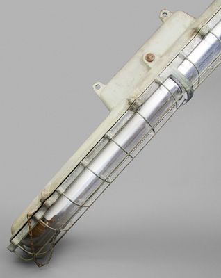 Caged Dimmable Fluorescent Lighting Fixture From Eow For At Pamono Caged Dimmable Fluorescent Lighting Fixture From Eow 3