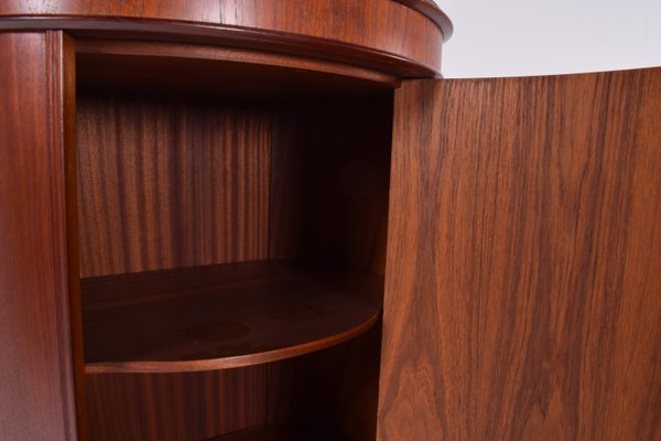 Runder Danischer Vintage Schrank