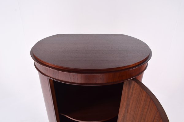 Runder Danischer Vintage Schrank