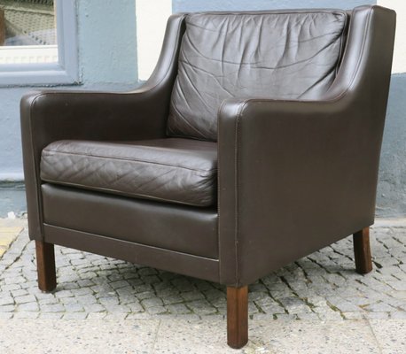 Poltrona In Pelle Marrone Scura Danimarca Anni 60 In Vendita Su