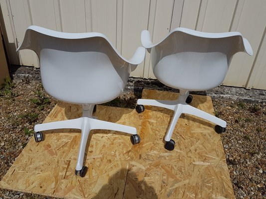Tulip Desk Chairs by Eero Saarinen for Knoll Inc. Knoll International 1966 Set of 2 for sale at Pamono