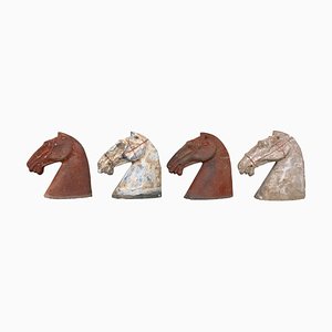 Antike Pferdeköpfe aus grauer & roter Han-Dynastie, 4er Set