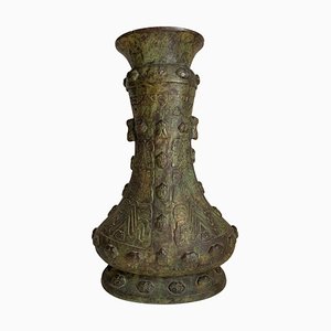 Récipient Gu en Bronze Incrusté de la Dynastie Shang