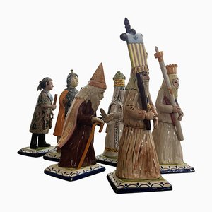 Figuras policromadas que representan las procesiones de Semana Santa. Juego de 6
