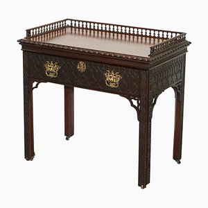 Escritorio de arquitecto George III de madera dura de Thomas Chippendale