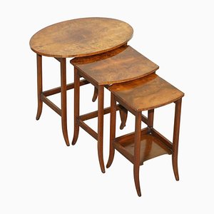 Tables Gigognes Victoriennes en Noyer, Set de 3