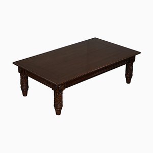 Mesa de centro o de cóctel estadounidense de madera tallada de Ralph Lauren