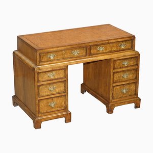 Bureau Piédestal Victorien en Noyer avec Surface en Cuir Marron