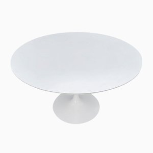 Tavolino da caffè rotondo di Eero Saarinen per Knoll International