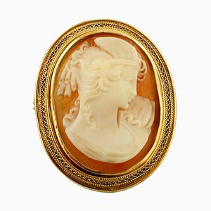 Cameo Brooch in 18K Yellow Gold